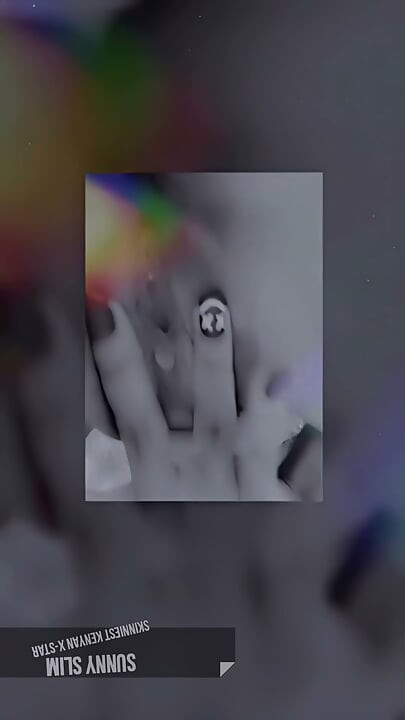 Perbesar memek sempit cewek afrikaku