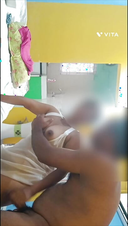 Fată desi face sex cu unchiul vitreg