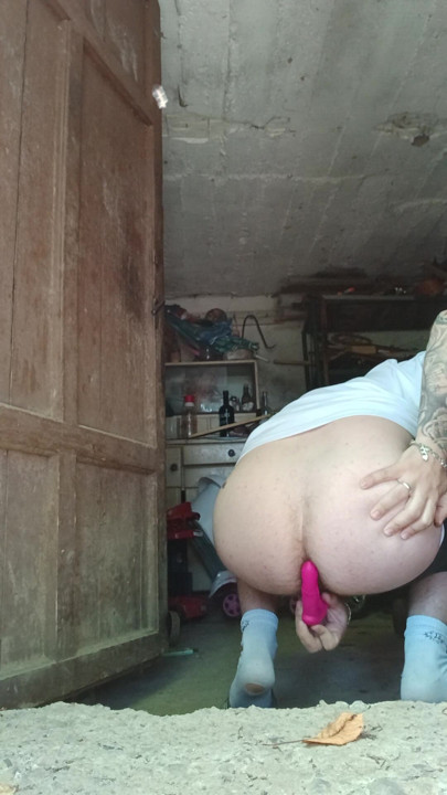 Straight guy use his wife's toy