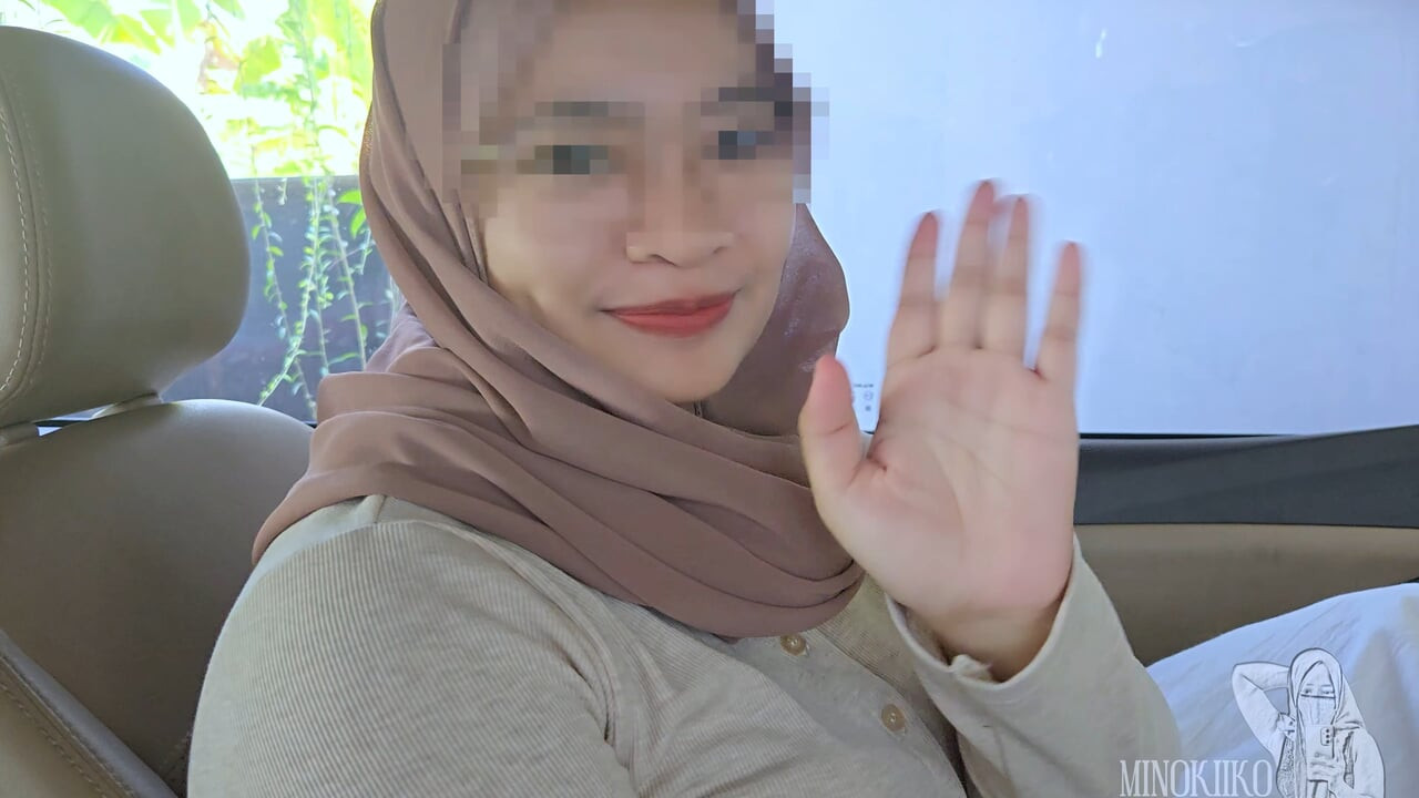 Almost Caught, Glasses Hijab Girl Doing Blowjob in the Car - Minokiiko