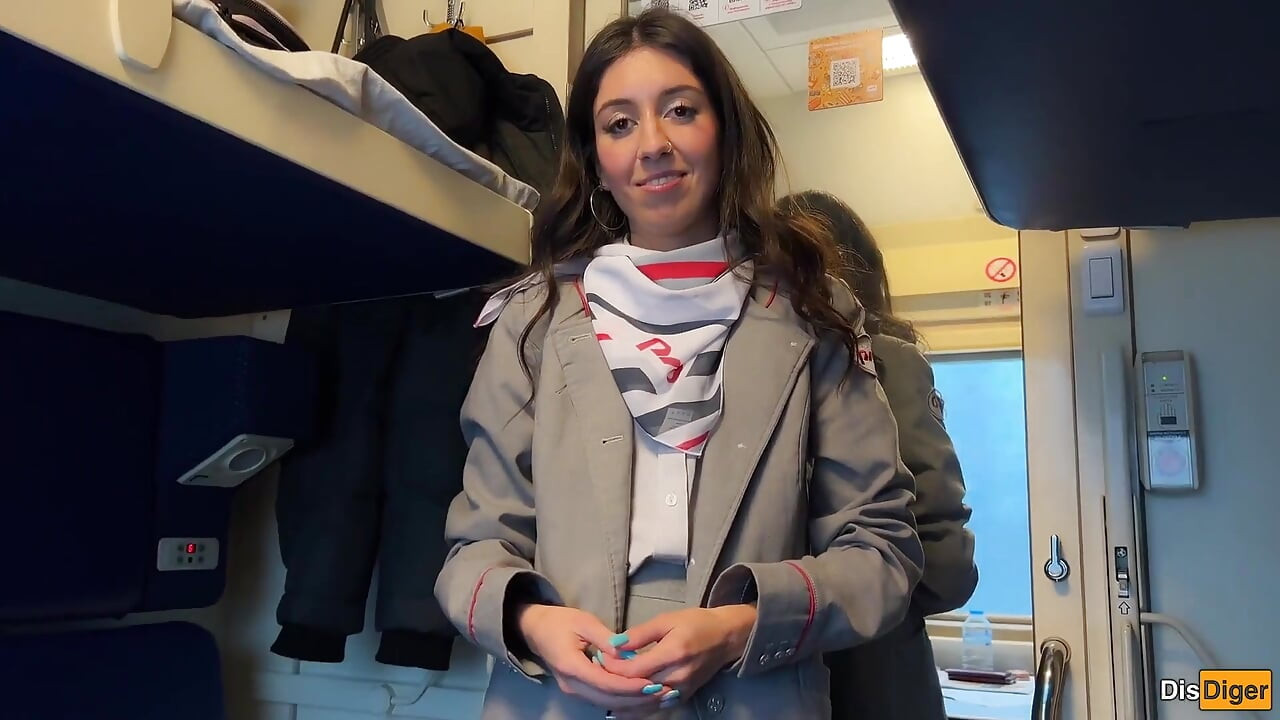 El conductor del tren atrapó a un pasajero masturbándose, pero no estaba confundido y saltó sobre su polla