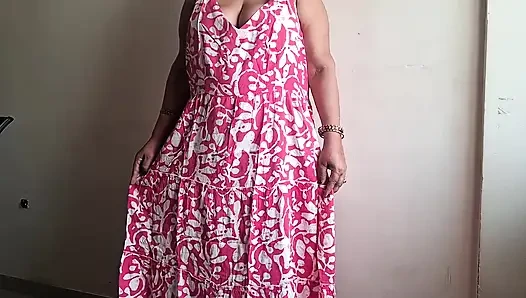 Ateşli yaz kızı shilpa taboobreakers orta yaşlı seksi kadını serinletmeye çalışıyor