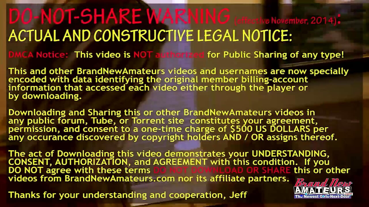 A gostosa ruiva do Papai Noel, Keaton, se masturba e chupa um pau no leite!