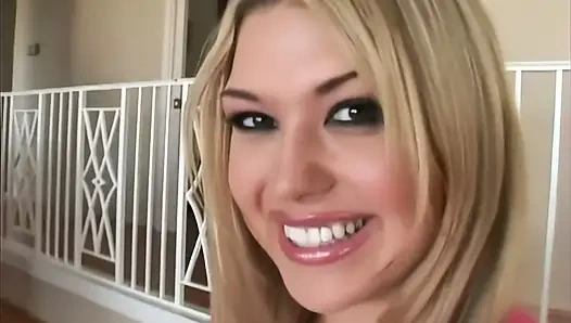 Жёсткое двойное проникновение для идеальной киски Тиффани Рейн