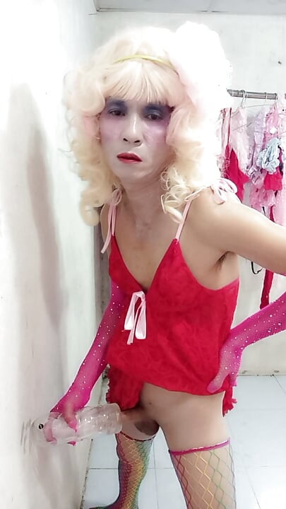Oanh Le transgender wearing sexy clothes porn selfie