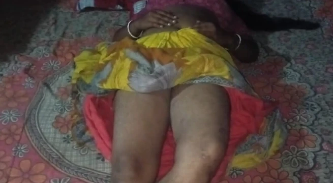 Apne bhabhi ko patakar kiya chudai - desi Bengali bhabhi fucking