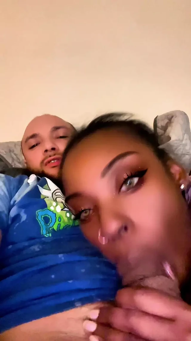 Ebony loves sucking dick