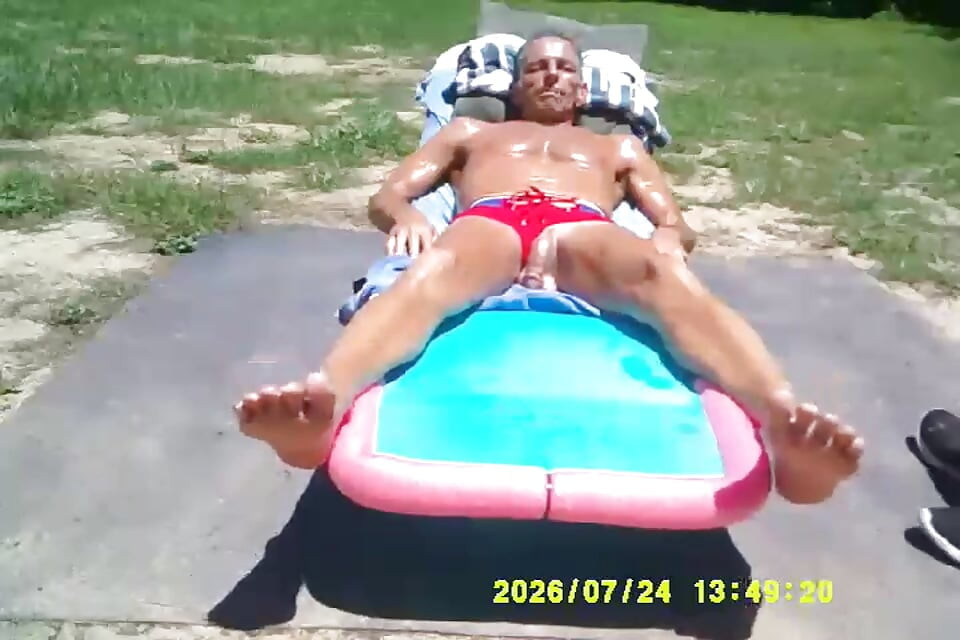 7-24-2026 SUNNIN THE COCK SINGING NO SUGAR TONITE.mp4