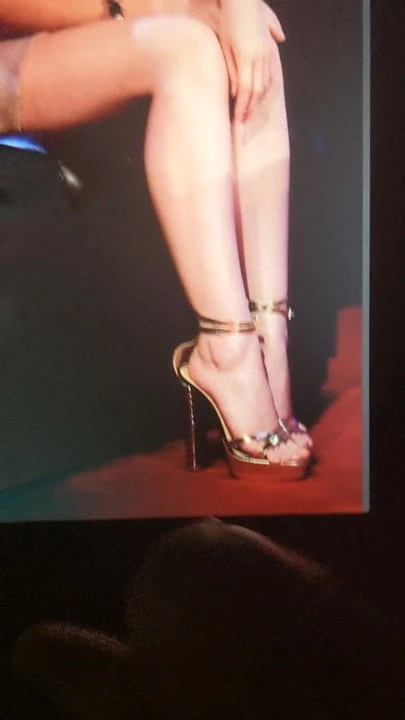 Emma Watson Feet Cum Tribute
