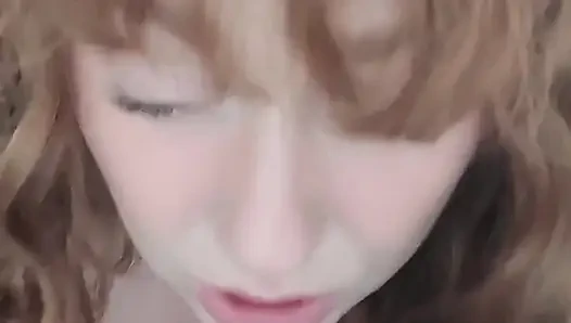 Рыжая скачет на большой игрушке