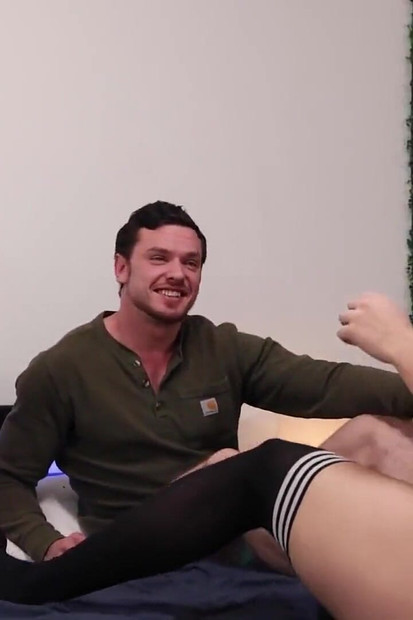 Str8 lelaki uji zakar besar dan awek kongkek MMF!