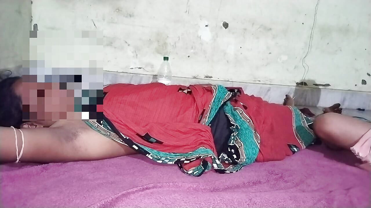 Had fun with Desi Bhabhi all night and also licked her pusi