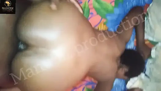 Minyon kız arkadaşımı sevgililer gününde sikiyorum (yeloly mağazasında en iyi seksi oyuncakları satın al)