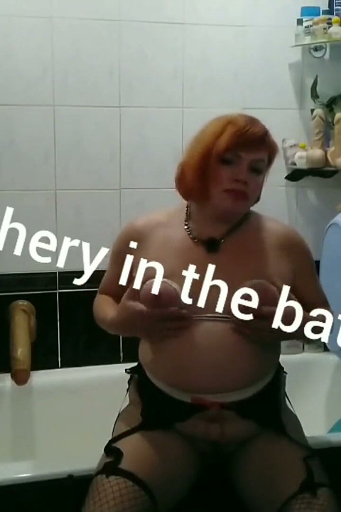 Kinky amatööriseksi kylpyhuoneessa