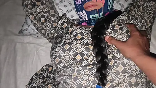 Bengali 18 jahre alt, schönes geiles mädchen, enge jungfräuliche muschi fickt von frischem freund.