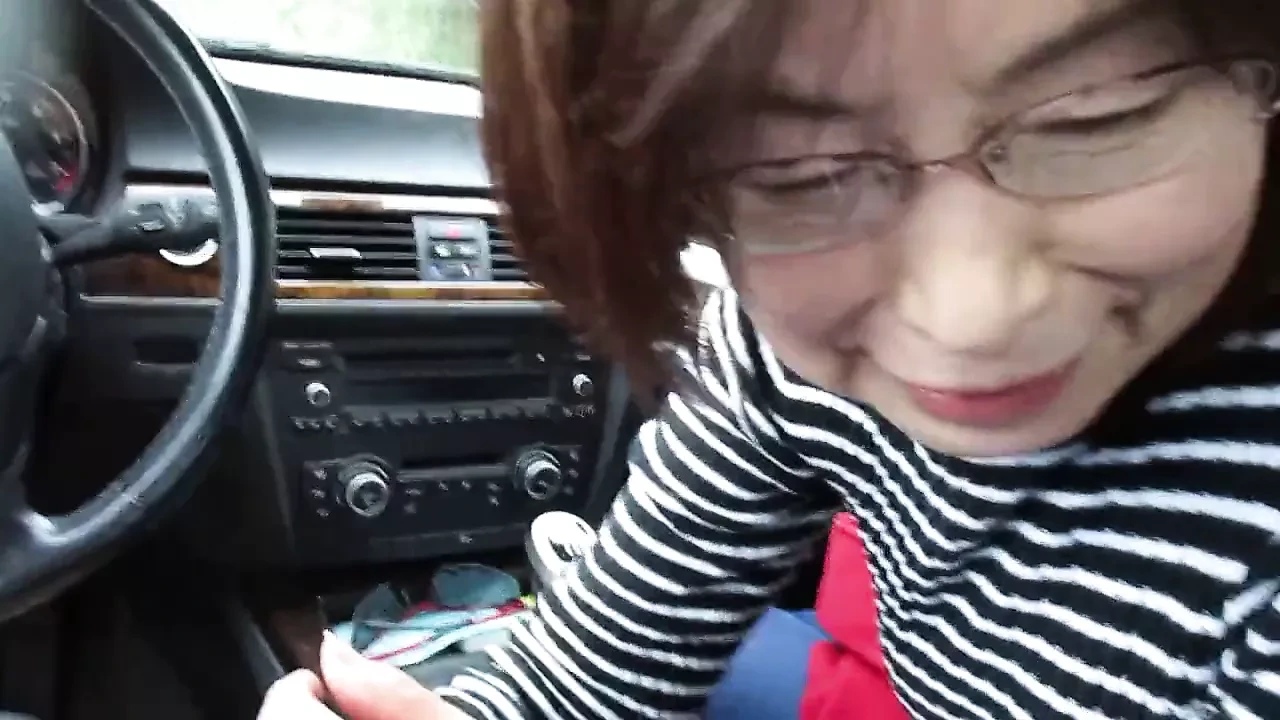 Bà già Châu Á blowjob