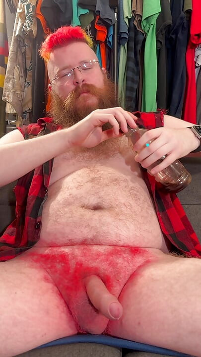 Jacking my musky dick