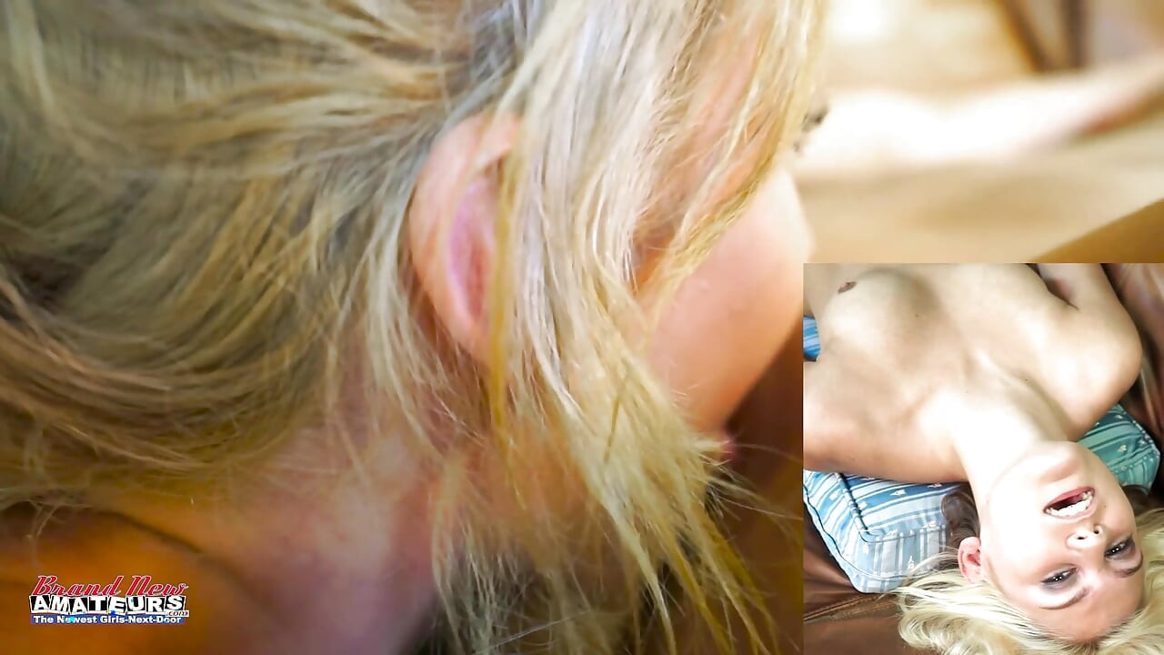 Bailey morena tatuada con curvas y Olyssia petite rubia en juego de contraste!
