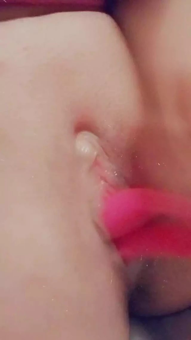 Tight pussy cums hard