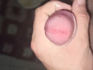 Pee and cum in my hand