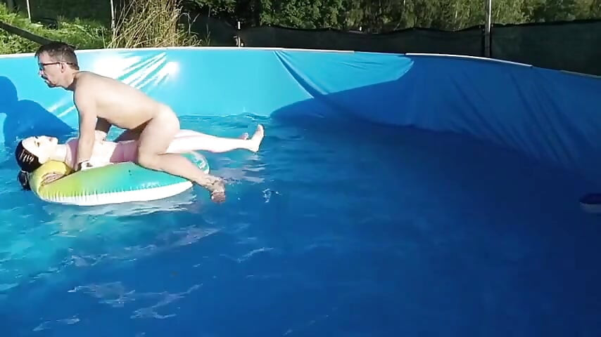 Wet Ride in the Pool Fucking a Doll with a Proper Finish