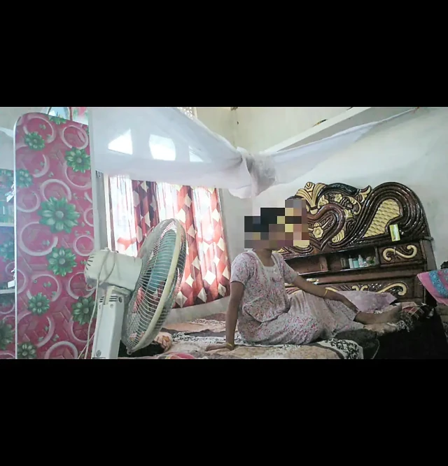 Desi purosi bhabi ne bulaya ghar pe chudne keliye,sex video american