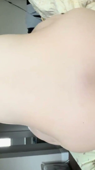 Çinli MILF binme yeteneklerini sergiliyor | Bölüm 1