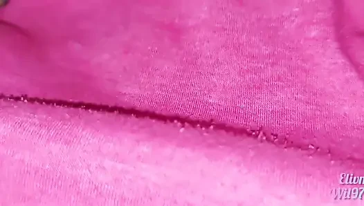XXX desi, meine stiefschweette lässt mich mit ihrer muschi spielen, wenn sie zu besuch kommt, sie geht auf mein bett