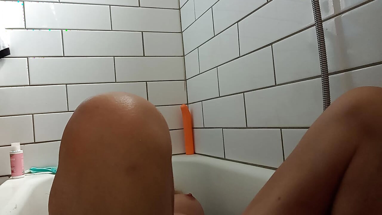 Lizzyyum VR JULHO 2026 banho masturbação