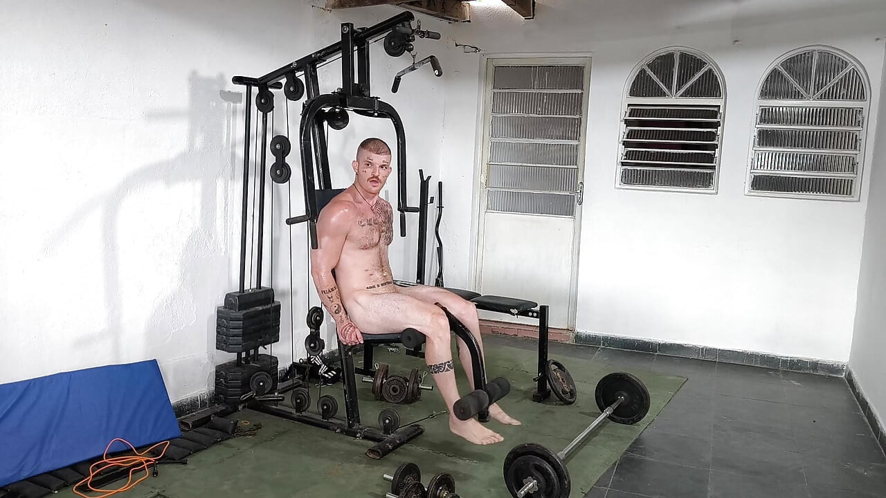 Carmona training naked