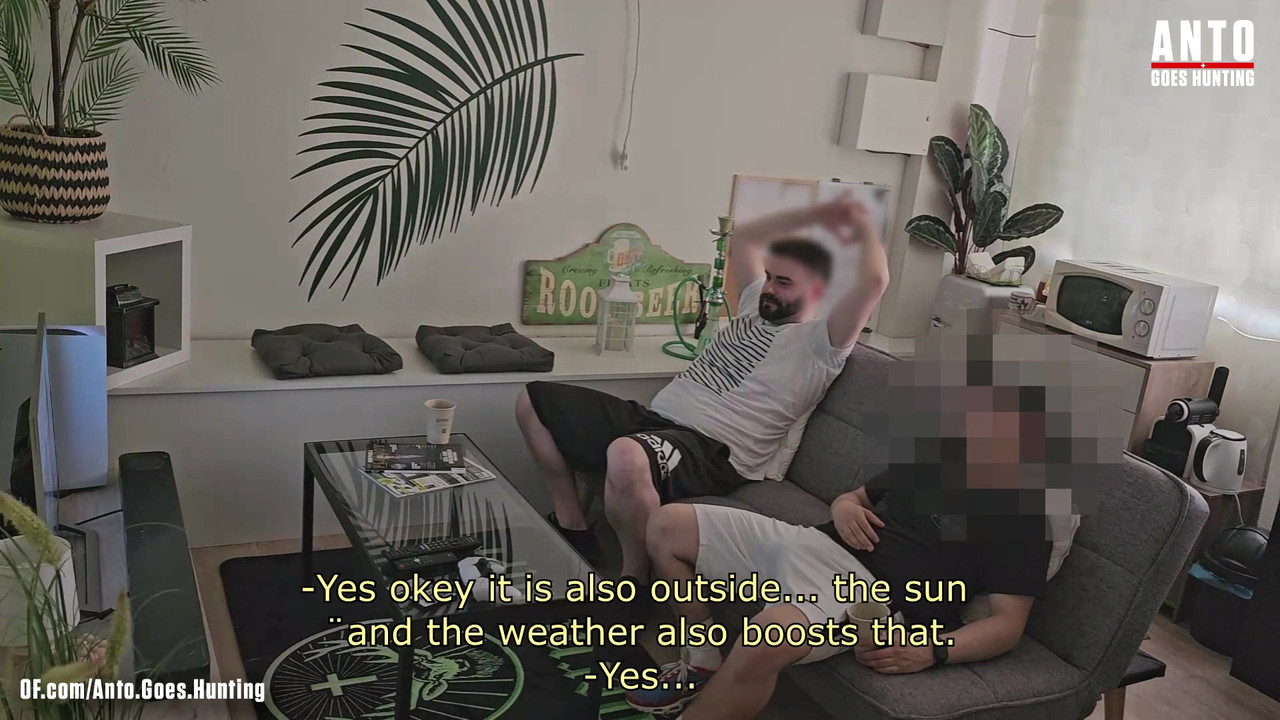 我的直男朋友“chris”（他以前发现我在撸管）上一次问我，并给我惊喜