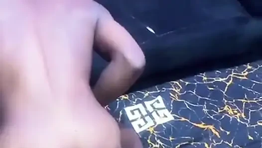 Ev Arkadaşım Uzaktayken Ziyaretçimi Sikiyorum..