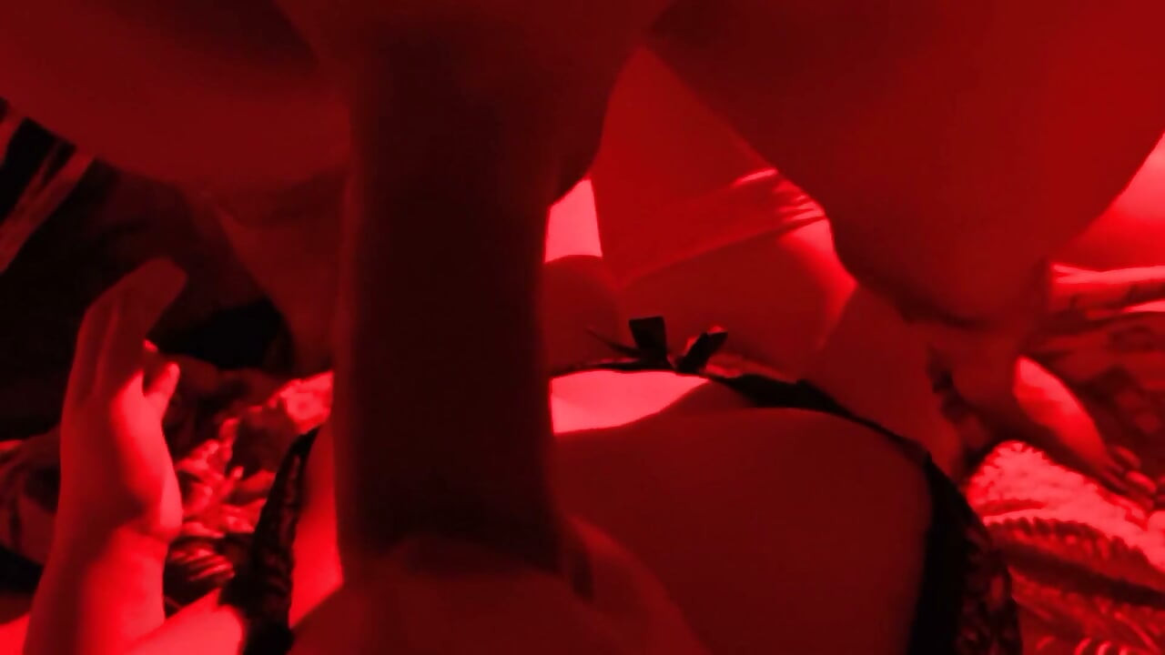 Indisk par slurvete blowjob og deepthroat
