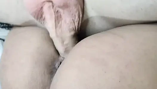 Sokakta bakire bir kadın olmaktan sıkıldım ve bu büyük götlü ve büyük memeli Miami United'dan ilk müşterim