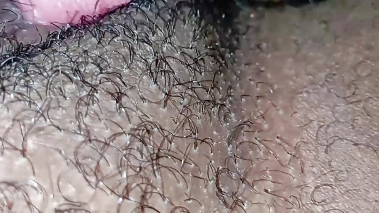 Sucking the sweaty pussy of the married believer after the service