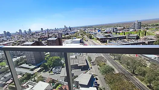 Kocam Ve Ben Kiralık Bir Dairede Eğlendik: Sokak Manzaralı Balkonda Oral Seks Ve Yatak Odasında Seks.