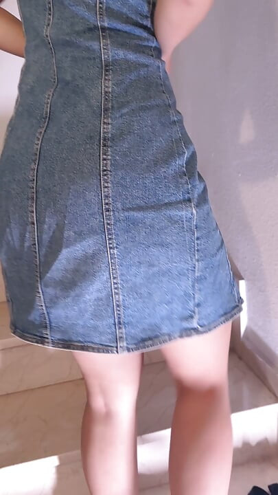 Met my Asian neighbor at the stairs, she is not wearing panties so I creampied her