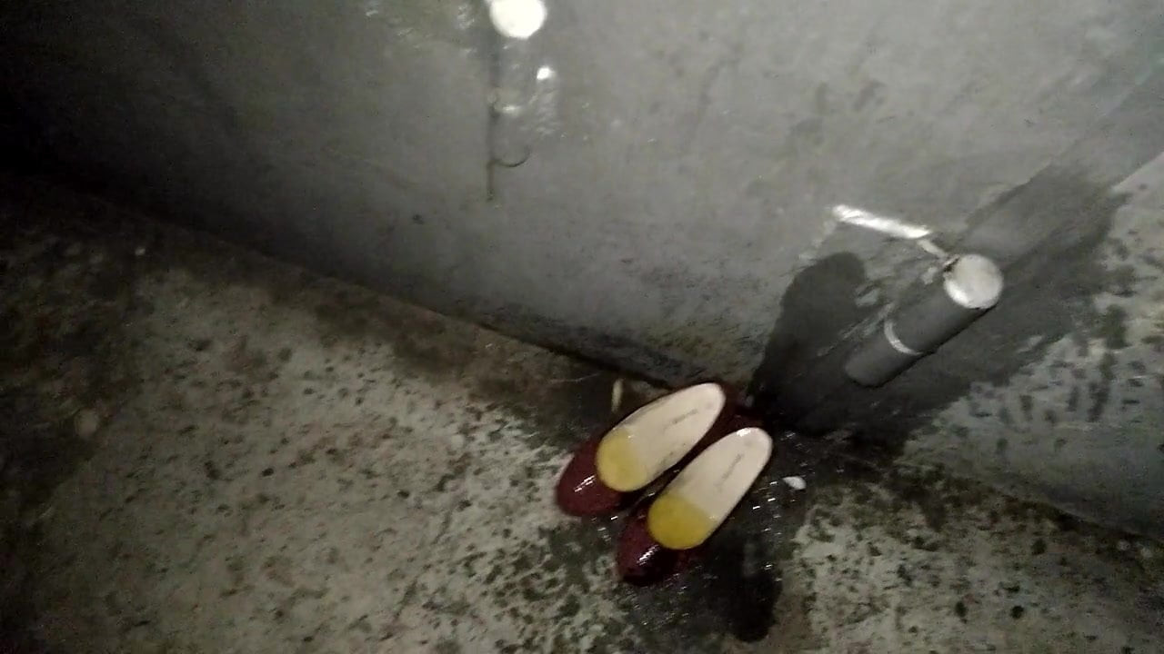 shoes pissing 7