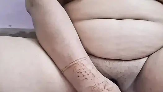 Desi Chut ki bhuk dur kari