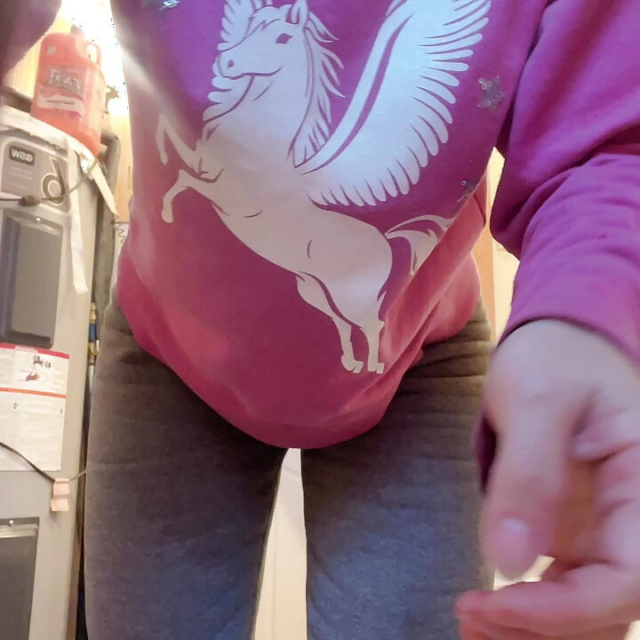 Sexy Pissing Pussy Hairy Nature