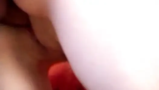 Brünette gibt soliden blowjob und bekommt cumshot