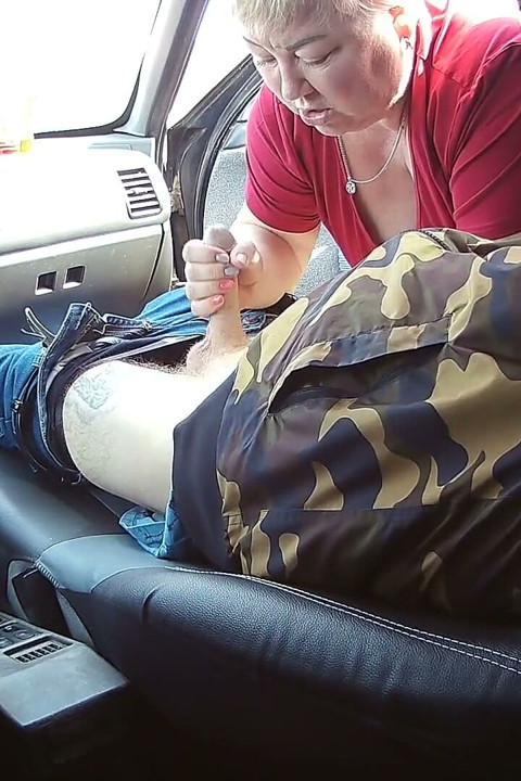 A friend gives me pleasure in the car