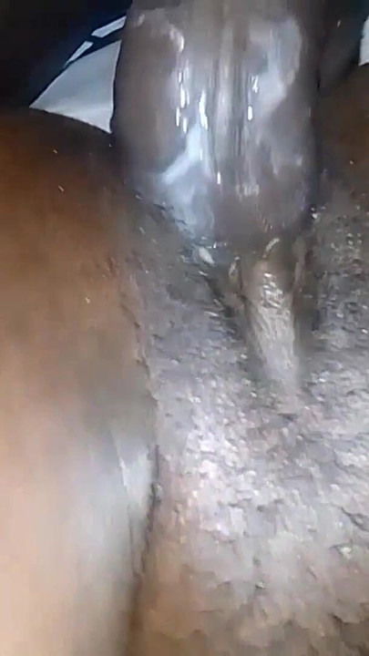 私は彼女を新年の夜に手に入れた、コルクに噴きかけてオーガズムを浴びせた |クリップ2