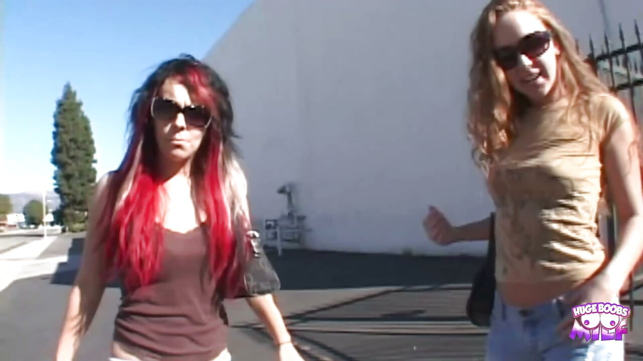Isis Ray y Leighlani Red con gusto aceptan filmar el blowbang interracial y se desnudan felizmente