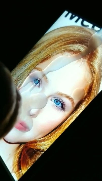Molly Quinn cum tribute