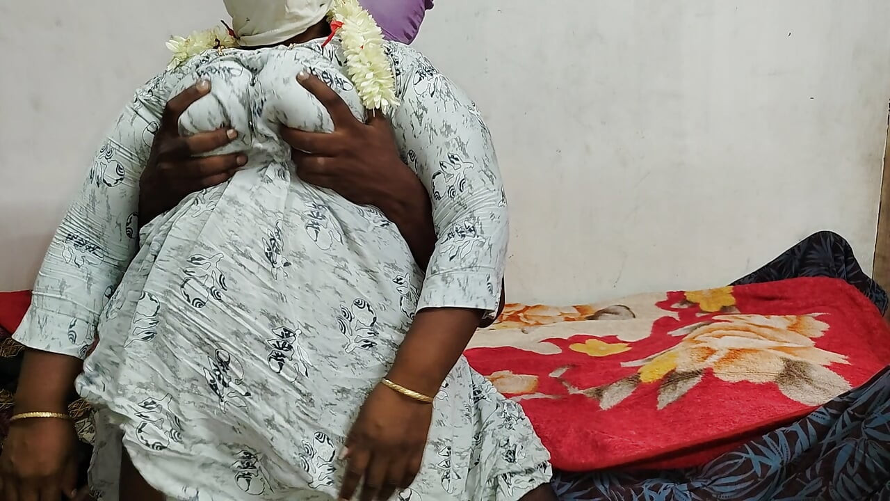 Indian aunty hard fucking in pusssy big black cock