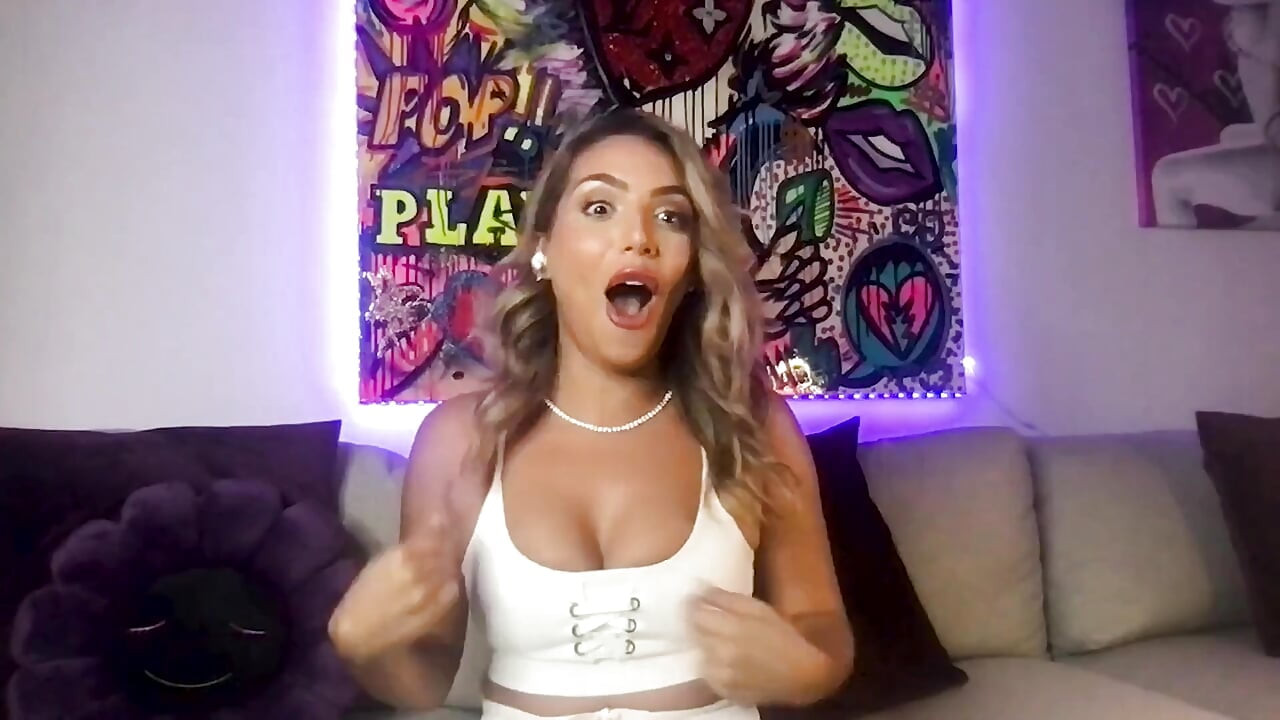 Ara Queen Bae Is the Hottest Baddie Out There!
