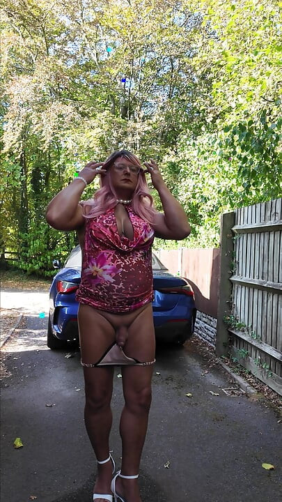 Sexy Crossdresser kellycd2022 in my summer dress and heels
