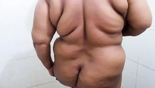 Desi panas bangladeshi perempuan ipar mandi denyut nadi seksi