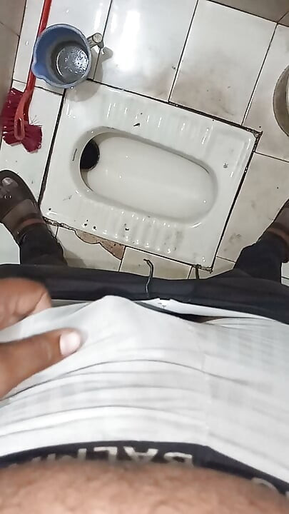 Desi gay dečko siše moj kurac i masturbira